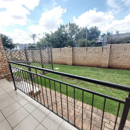 Image 7 - Paul Kruger Road, Southcrest, Alberton, 2197, South Africa - Townhouse for rent