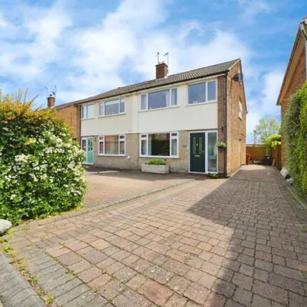 Buy this 3 bed duplex on Oakfield Avenue in Markfield, LE67 9WH