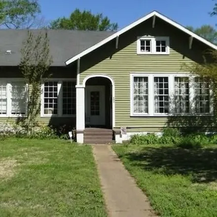 Buy this 3 bed house on 403 Crockett Avenue in Greenwood, MS 38930