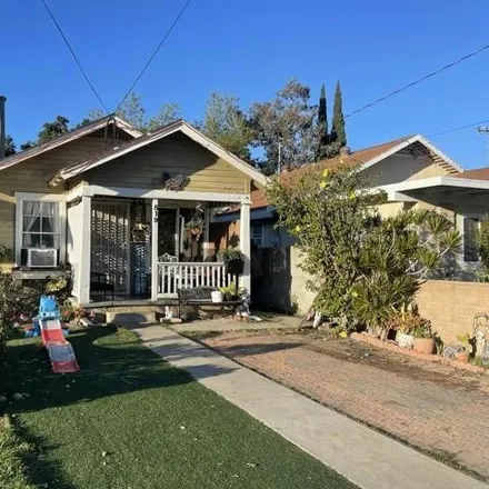 Buy this 2 bed house on 559 East Santa Barbara Street in Santa Paula, CA 93060