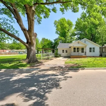 Buy this 2 bed house on 144 East Agnew Avenue in Pauls Valley, OK 73075