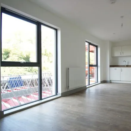 Image 2 - Imaginatal, 151 Wick Road, Bristol, BS4 4HH, United Kingdom - Room for rent