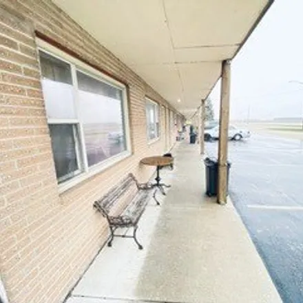 Image 9 - Hillcrest Motel, 207 Powers Road, Rochelle, IL 61068, USA - House for sale