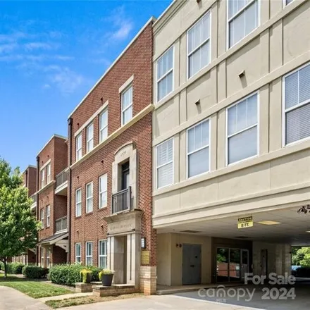 Buy this 2 bed condo on Selwyn Terrace in Selwyn Avenue, Charlotte