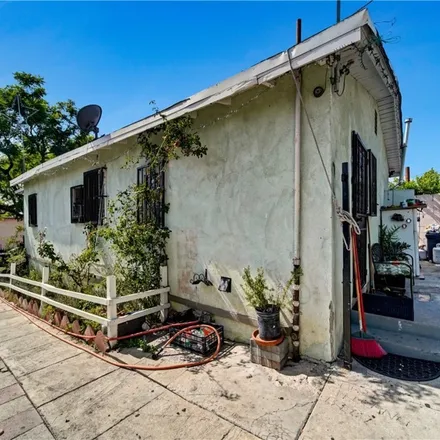 Image 1 - 2721 Lancaster Avenue, Los Angeles, CA 90033, USA - Duplex for sale