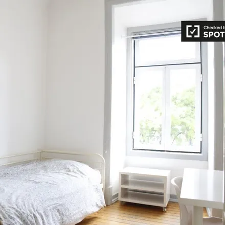 Rent this 6 bed room on A Ladeira in Avenida Marquês de Tomar 33-B, 1050-053 Lisbon