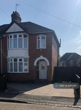 Rent this 3 bed duplex on Hart Close in Rugby, CV21 3TP