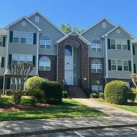 Buy this 2 bed condo on 254 Scholastic Court in Oak Crest, Winston-Salem