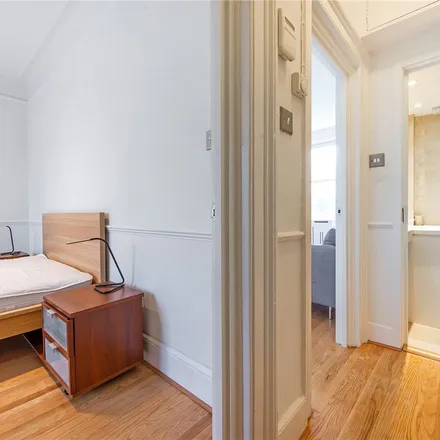 Image 9 - 37 Marlborough Place, London, NW8 0PX, United Kingdom - Apartment for rent