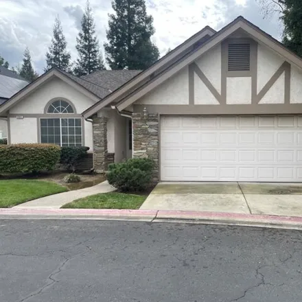 Buy this 3 bed house on 2989 West Wellington Lane in Fresno, CA 93711