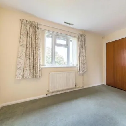 Image 7 - Darfield Road, Guildford, GU4 7YY, United Kingdom - House for sale