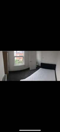 Rent this 5 bed house on Back Stanmore Place in Leeds, LS4 2SH
