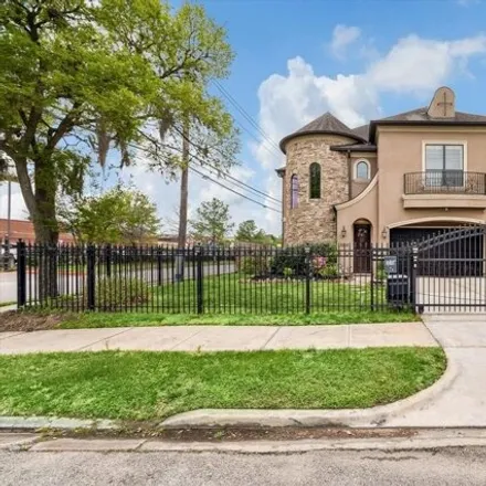 Image 2 - 6118 Tierwester Street, Houston, TX 77021, USA - House for sale