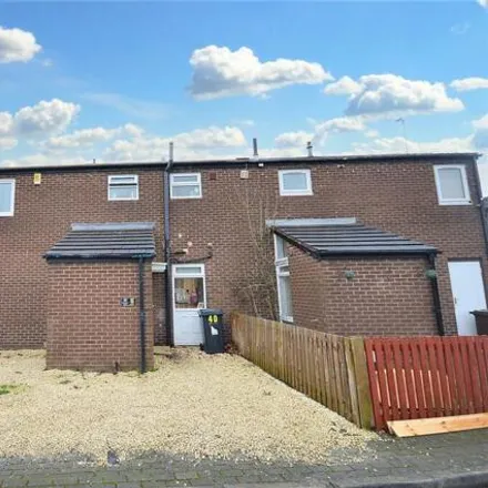 Buy this 3 bed townhouse on 70 Dulverton Green in Churwell, LS11 0HX