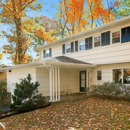 Rent this 3 bed house on 7 Susan Court in Ridgeway, City of White Plains