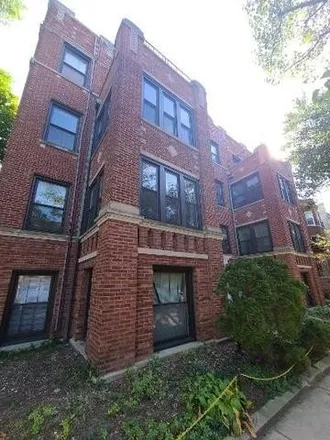Rent this 3 bed house on 3448-3450 North Lakewood Avenue in Chicago, IL 60613