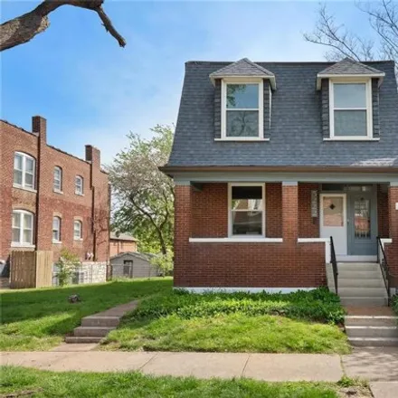 Buy this 4 bed house on 5240 Devonshire Avenue in Southhampton, St. Louis