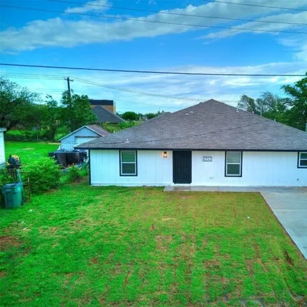 Buy this 4 bed house on 2973 Southeast 56th Street in Oklahoma City, OK 73129