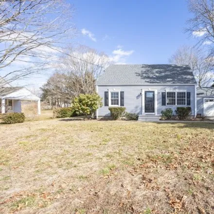 Buy this 3 bed house on 239 Maple Avenue in North Haven, CT 06473