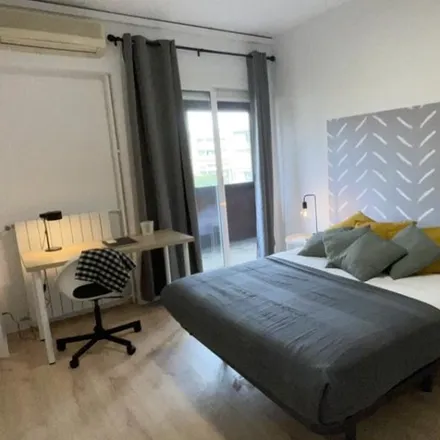 Image 1 - Passeig de Manuel Girona, 11, 08034 Barcelona, Spain - Room for rent