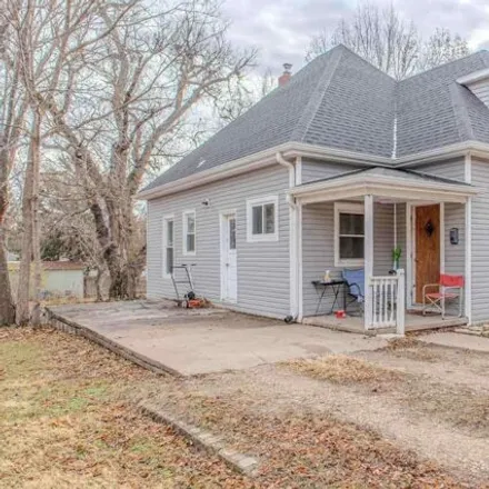 Image 1 - 309 South Martin Luther King Jr Drive, Manhattan, KS 66502, USA - House for sale