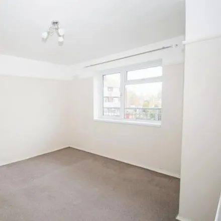 Image 6 - Highfield Court, Highfield Road, Westwood, CT12 6QH, United Kingdom - Apartment for sale