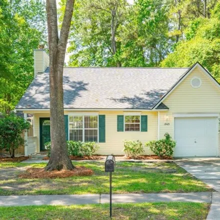 Buy this 3 bed house on 1901 Quail Ridge Court in Stafford Heights, Charleston