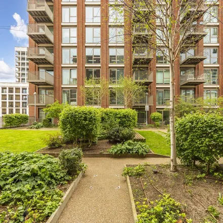 Image 7 - Pendant Court, Royal Crest Avenue, London, E16 2BA, United Kingdom - Apartment for rent