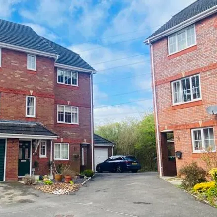 Buy this 4 bed townhouse on Cowdery Heights in Basingstoke, RG24 7AN
