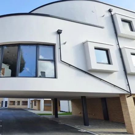 Rent this 3 bed apartment on Court Lane in Epsom, KT19 8JP
