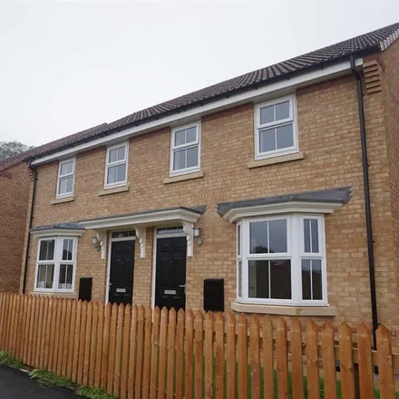 Rent this 3 bed duplex on Tenison Walk in Hessle, HU13 0FL