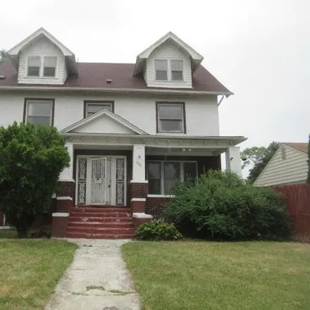 Buy this 5 bed house on 590 East Boston Boulevard in Detroit, MI 48202