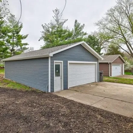 Image 4 - 1034 East Lacona Avenue, Des Moines, IA 50315, USA - House for sale