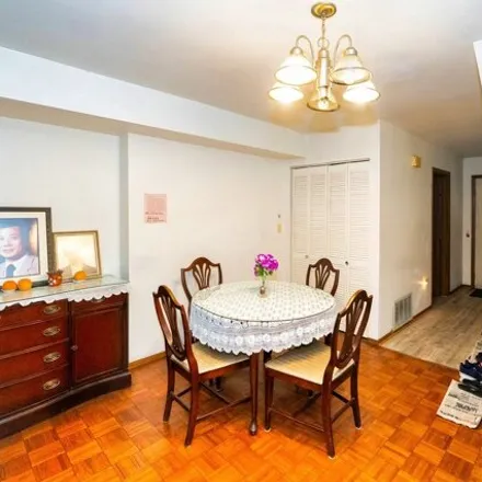 Image 5 - Chinatown Elderly Apartments, 300 West 23rd Street, Chicago, IL 60616, USA - Townhouse for sale