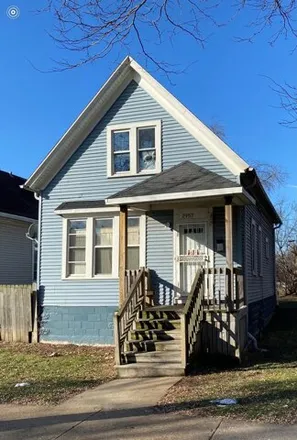 Buy this 4 bed house on 2957 North Vel R. Phillips Avenue in Milwaukee, WI 53212