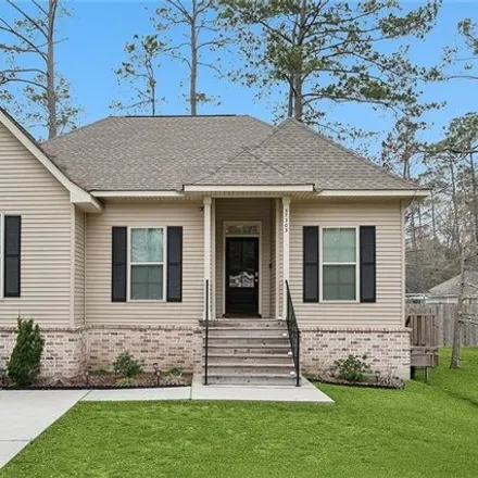 Rent this 3 bed house on 57277 Maple Avenue in Beverly Hills, St. Tammany Parish