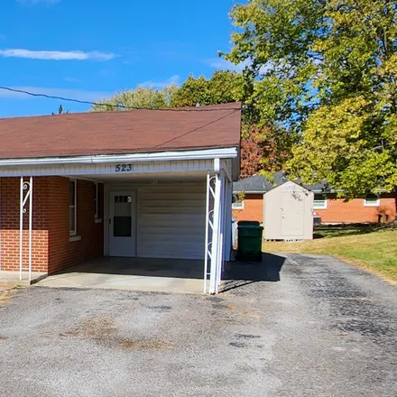 Buy this 3 bed house on 523 Perkins Avenue in Danville, KY 40422