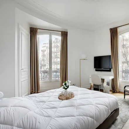 Image 8 - 2 Avenue de Messine, 75008 Paris, France - Apartment for rent