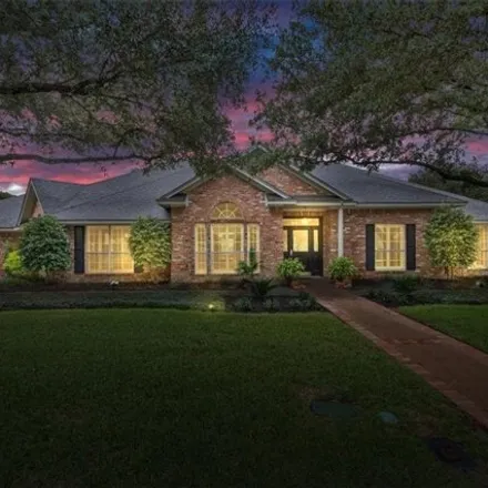 Buy this 4 bed house on 10043 Treeline Drive in Woodway, McLennan County
