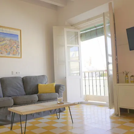 Rent this 3 bed apartment on Calle Garaicoechea in 11002 Cádiz, Spain