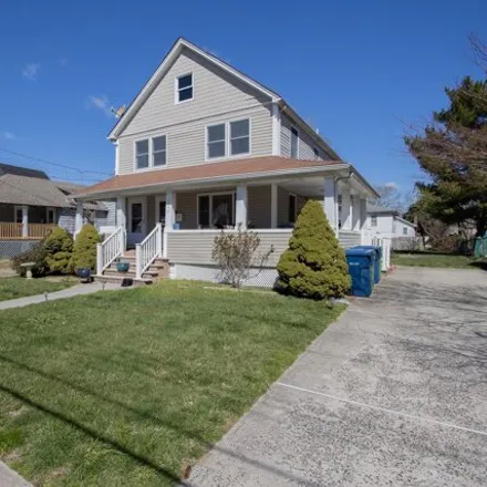 Rent this 3 bed house on 6th Avenue in Bradley Park, Neptune Township