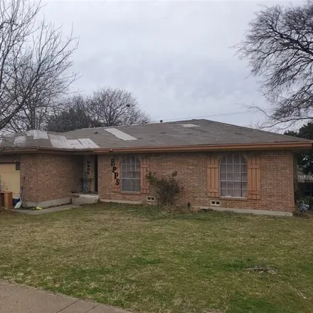 Buy this 4 bed house on Copperas Cove Junior High School in 702 Sunny Avenue, Copperas Cove