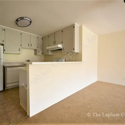 Image 6 - 1940 Lakeshore Avenue, Oakland, CA 94606, USA - Apartment for rent