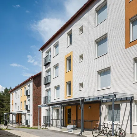 Rent this 2 bed apartment on Väinönkuja 2 in 33960 Pirkkala, Finland