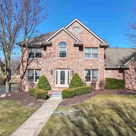 Buy this 5 bed house on 5681 Woodfield Pkwy in Grand Blanc, Michigan