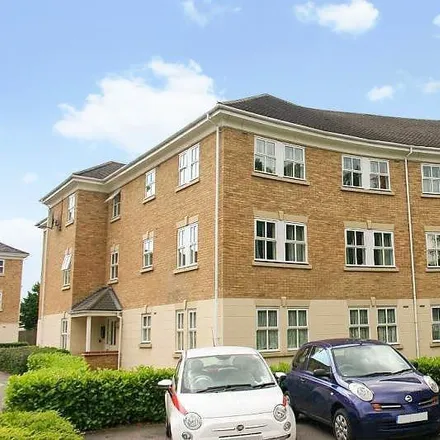 Rent this 2 bed apartment on Hurworth Avenue in Slough, SL3 7FE