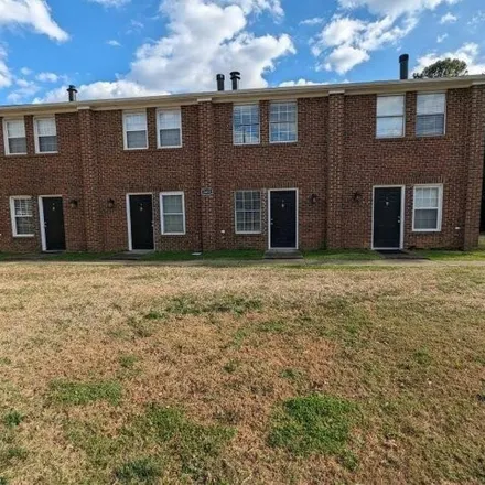 Image 2 - Lake Wheeler Rd at Stewart Dr, Lake Wheeler Road, Raleigh, NC 27693, USA - Townhouse for rent