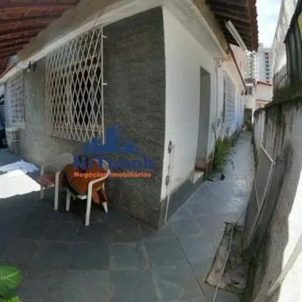 Buy this 4 bed house on Rua Itaguaí in Pé Pequeno, Niterói - RJ