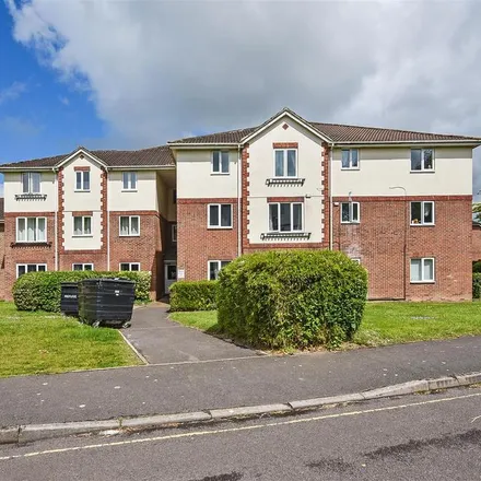 Rent this 2 bed apartment on Walled Meadow in Andover, SP10 2RG