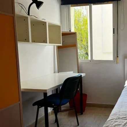Rent this 6 bed room on Consejería de Transportes e Infraestructuras in Calle Maudes, 17